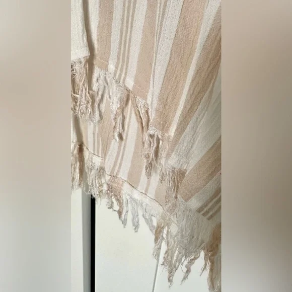 Billabong Women's Lightweight Swim Cover-up Beige & White With Fringe Size Large - Picture 3 of 8